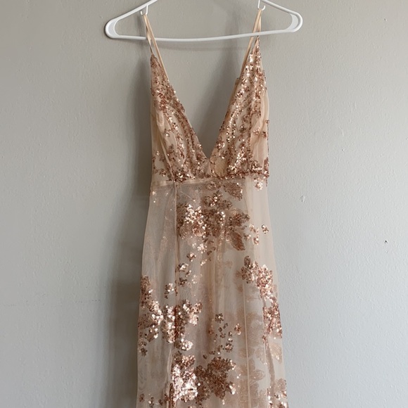 Dress - Picture 3 of 3